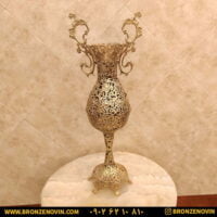 گلدان برنزی کنار سالنی پایه کوتاه