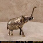 مجسمه برنزی فیل کوچک