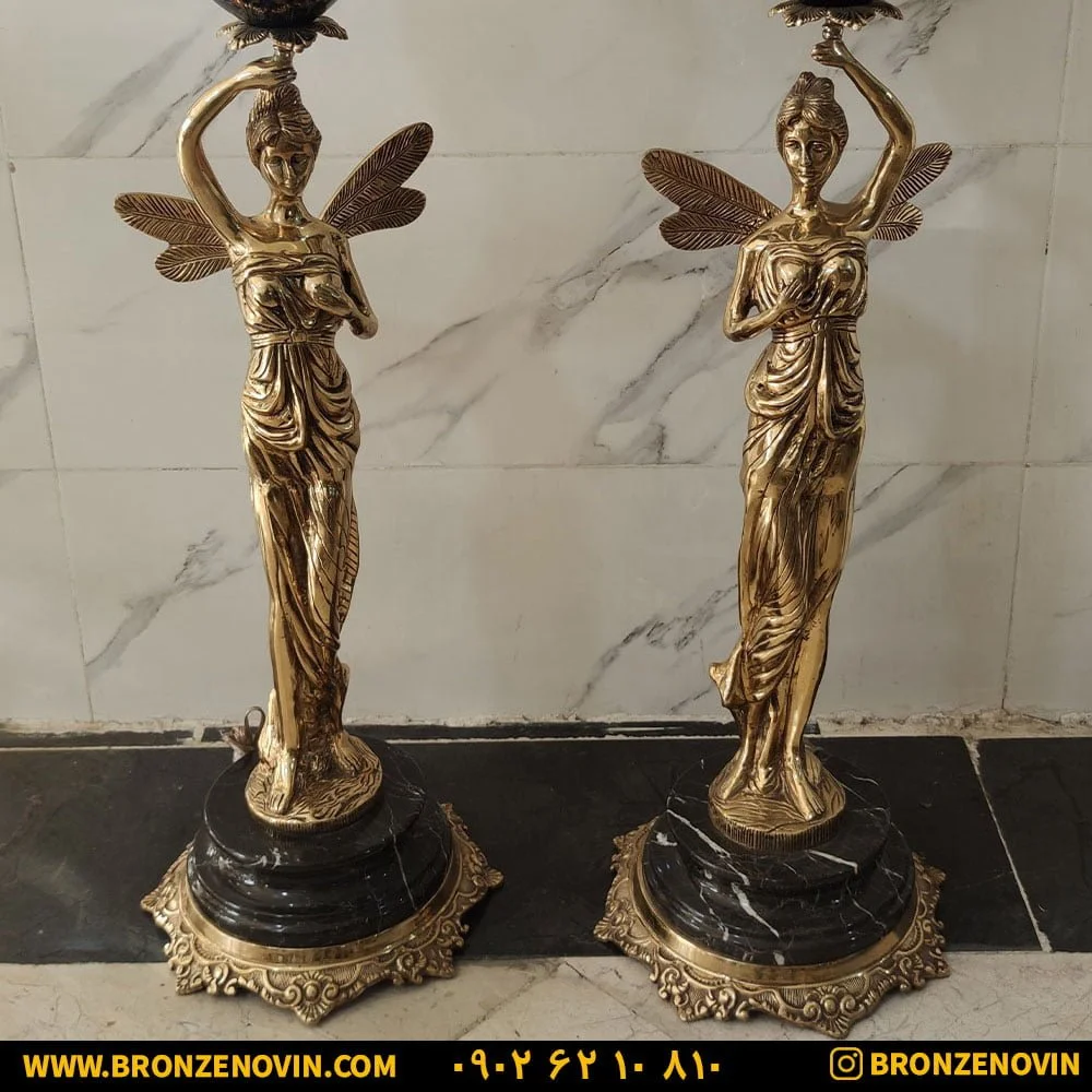 آباژور جفتی کنار سالنی