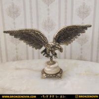 مجسمه برنزی عقاب پایه سنگی