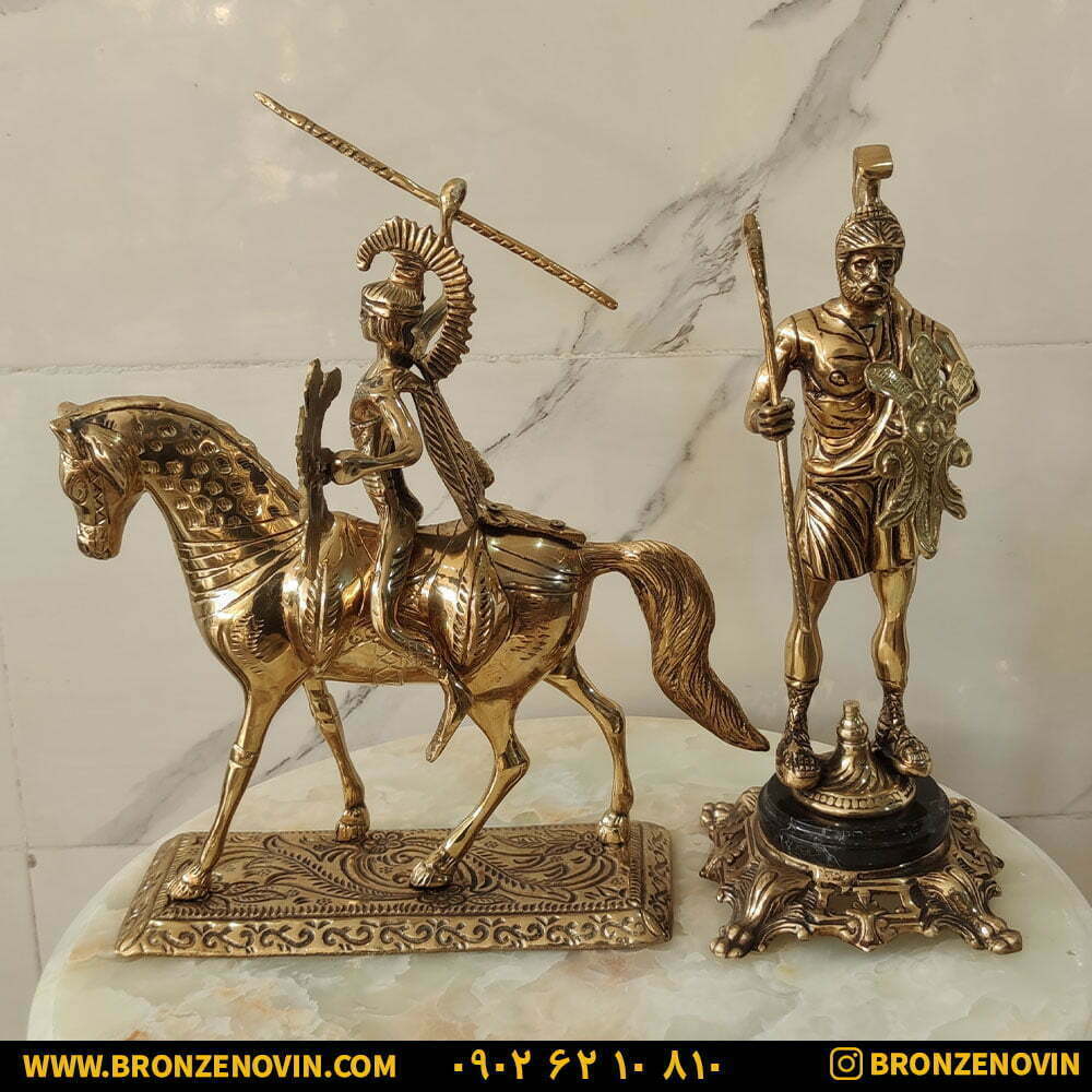 مجسمه برنزی گلادیاتور و سرباز رومی