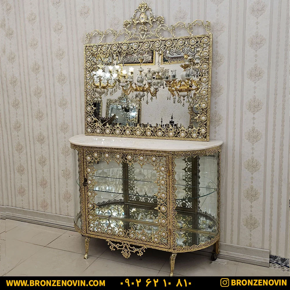 ویترین برنزی و آینه