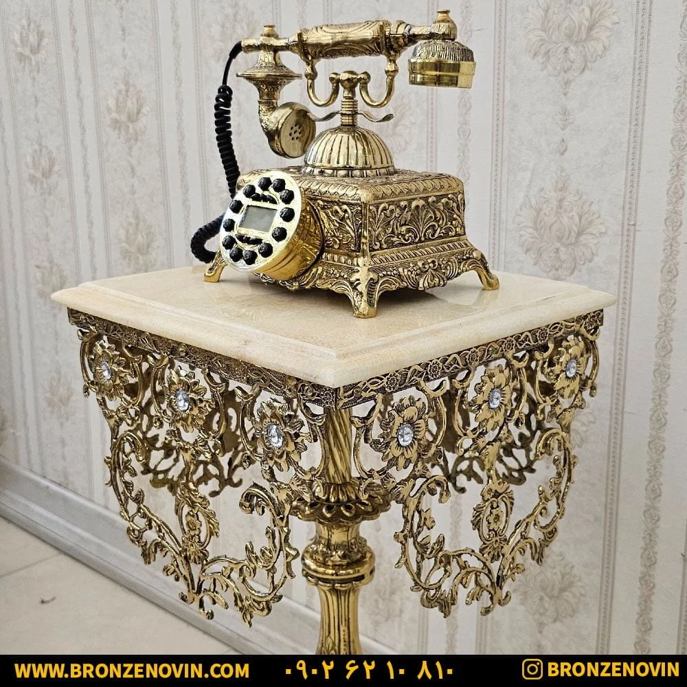 تلفن ایستاده برنجی