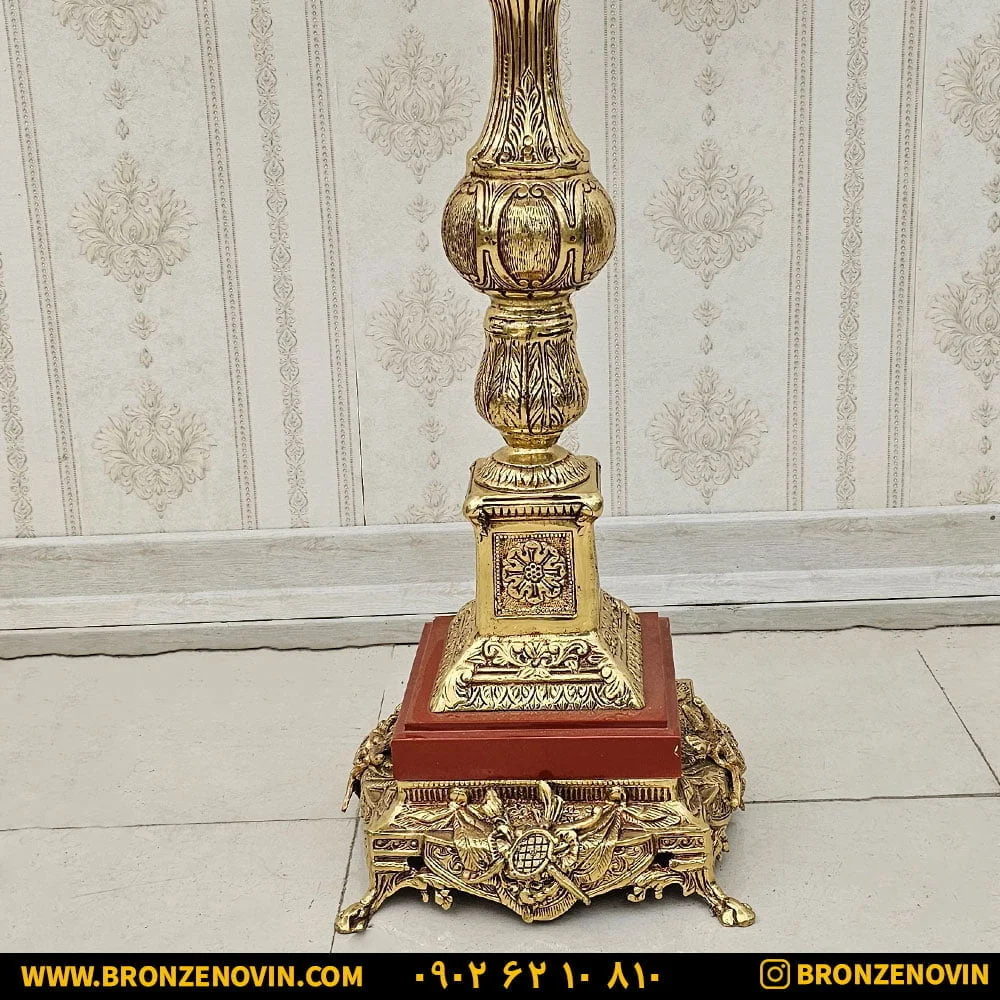 نمای دیگر از پایه