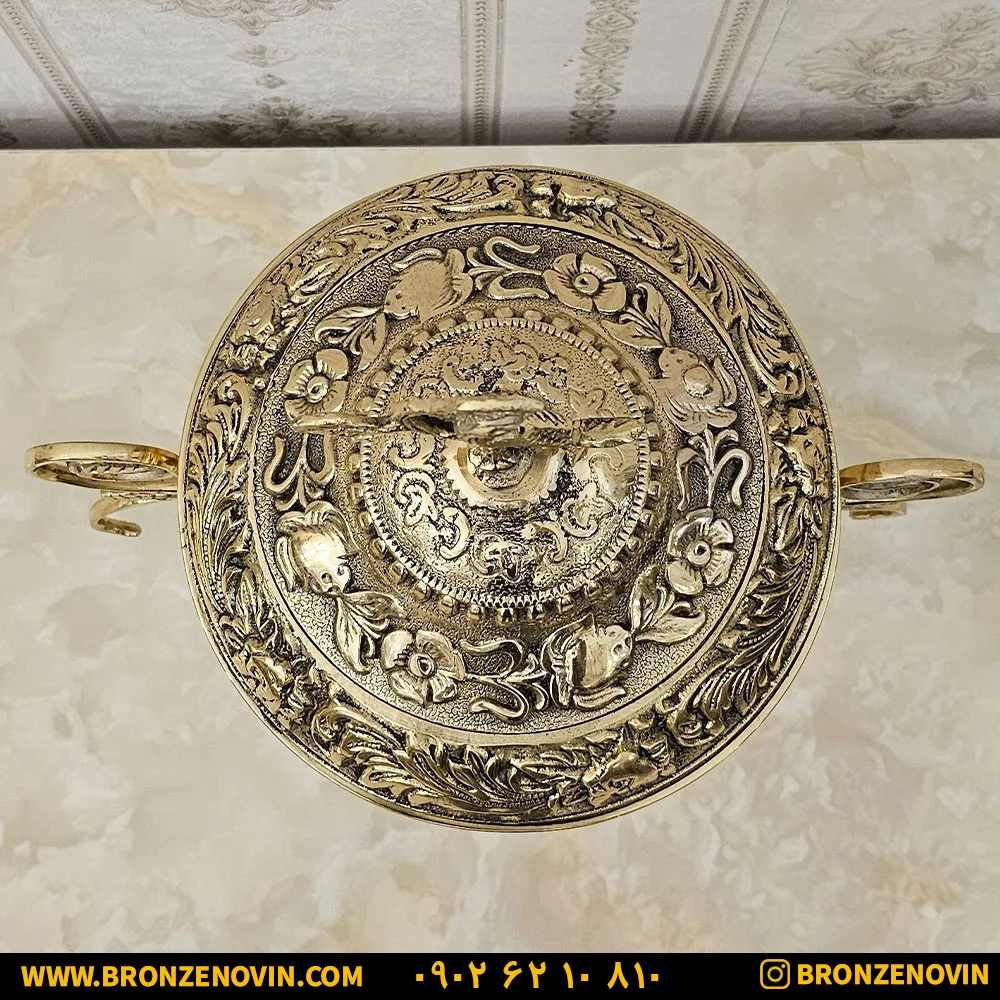 نمای زیبا از ظرف شکلات خوری