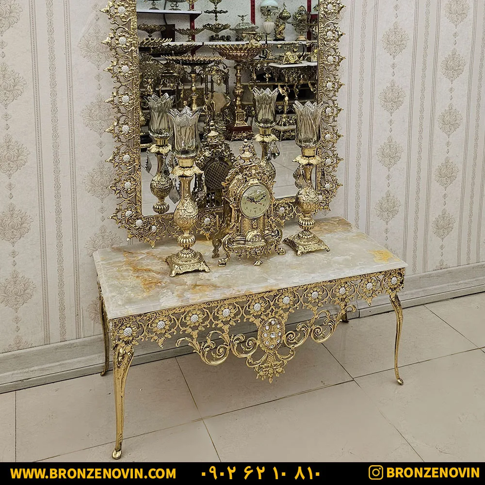 ساعت و شمعدان برنز و کنسول برنجی
