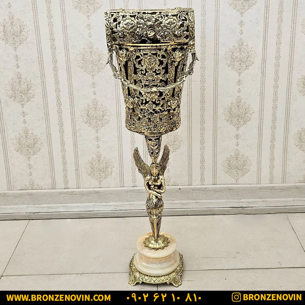 سطل و دستمال فرشته برنزی پایه سنگی سفید
